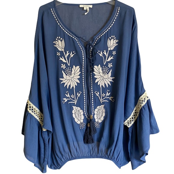 Soieblu Tops - Soieblu Embroidered Shirt